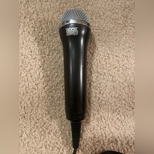 Rock band microphone